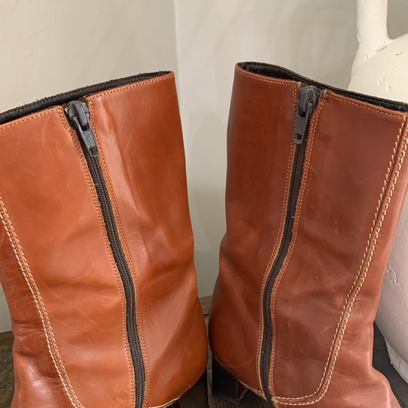 Cole Haan tan leather boots - Picture 6 of 11
